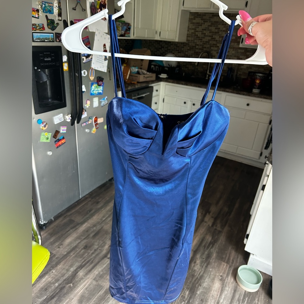 Blue Windsor homecoming dress size M